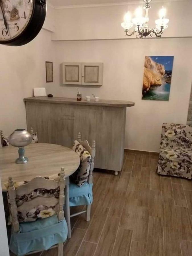 Ntaliani Panagiota Anastasia Loutra Edipsou  Luaran gambar