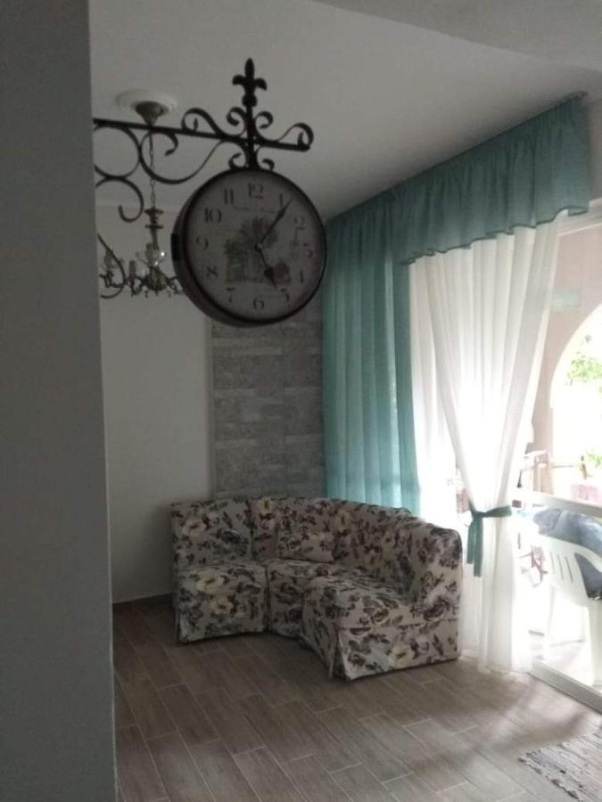 Ntaliani Panagiota Anastasia Loutra Edipsou  Luaran gambar